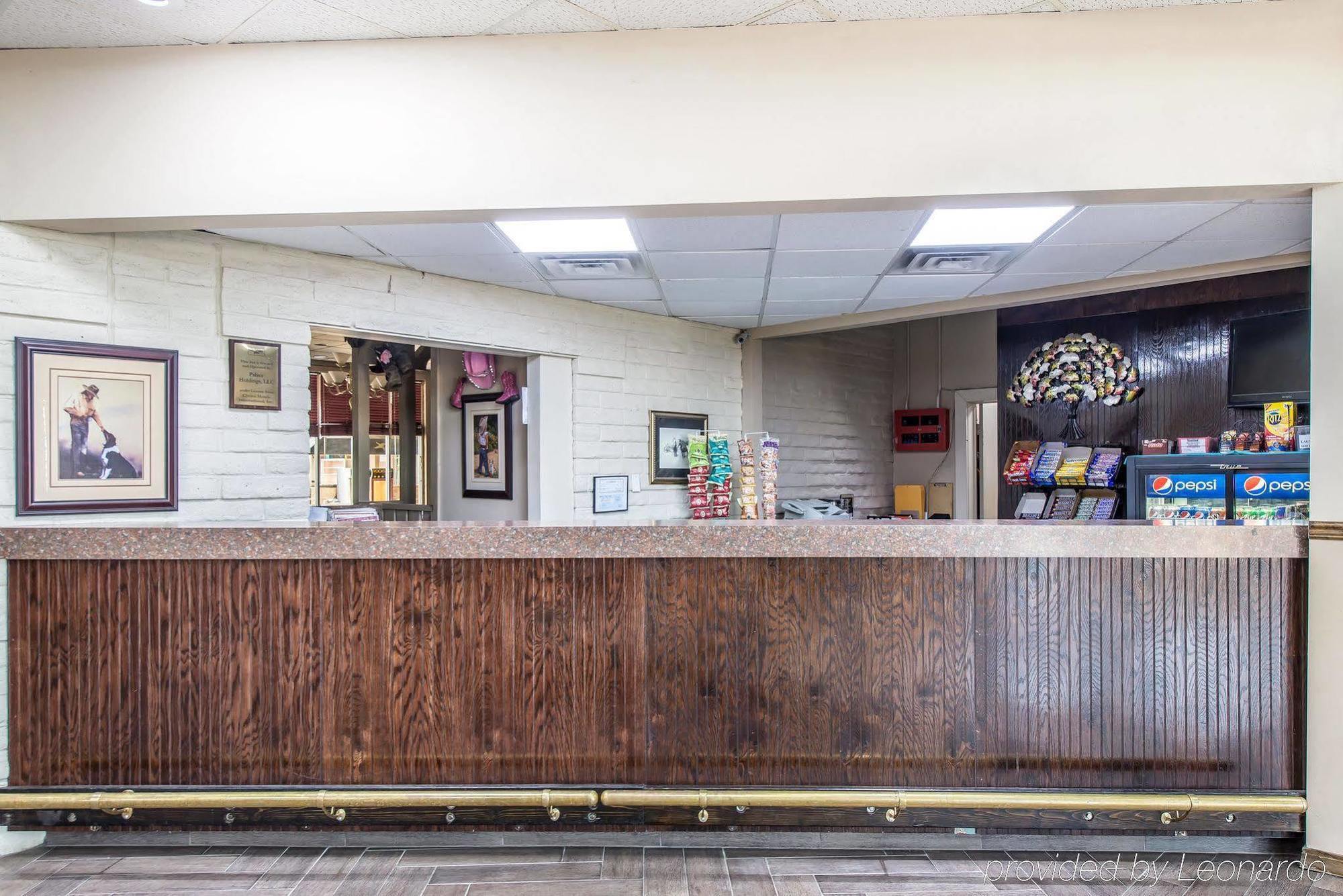 Rodeway Inn Cow Palace Lamar エクステリア 写真