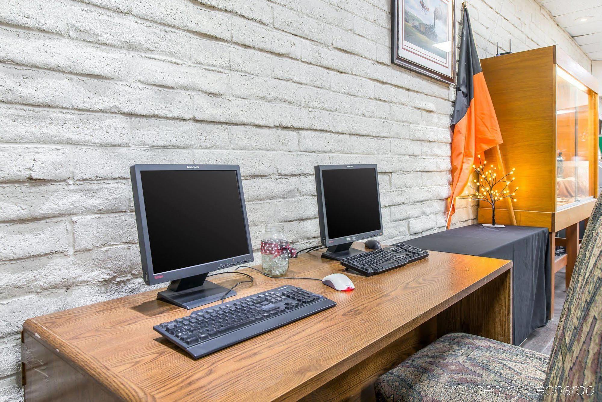 Rodeway Inn Cow Palace Lamar エクステリア 写真